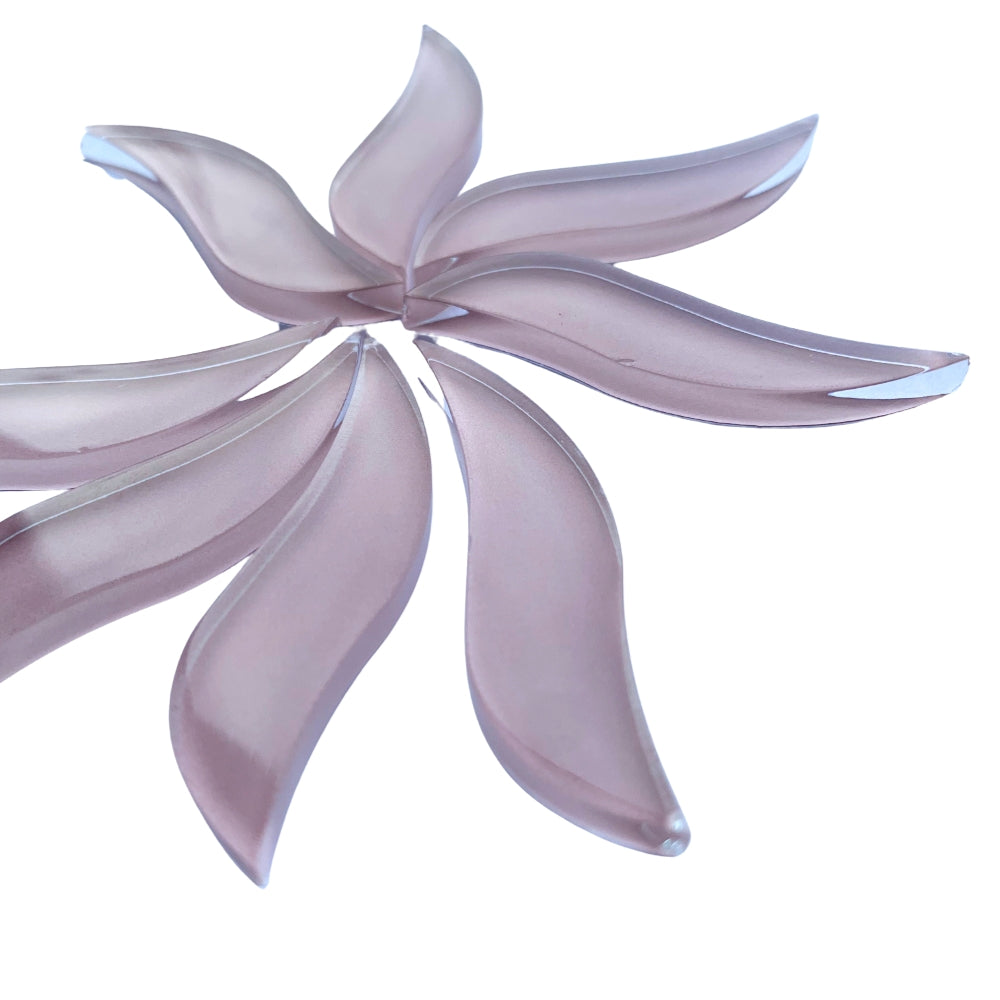 Vlající okvětní lístky Růžové