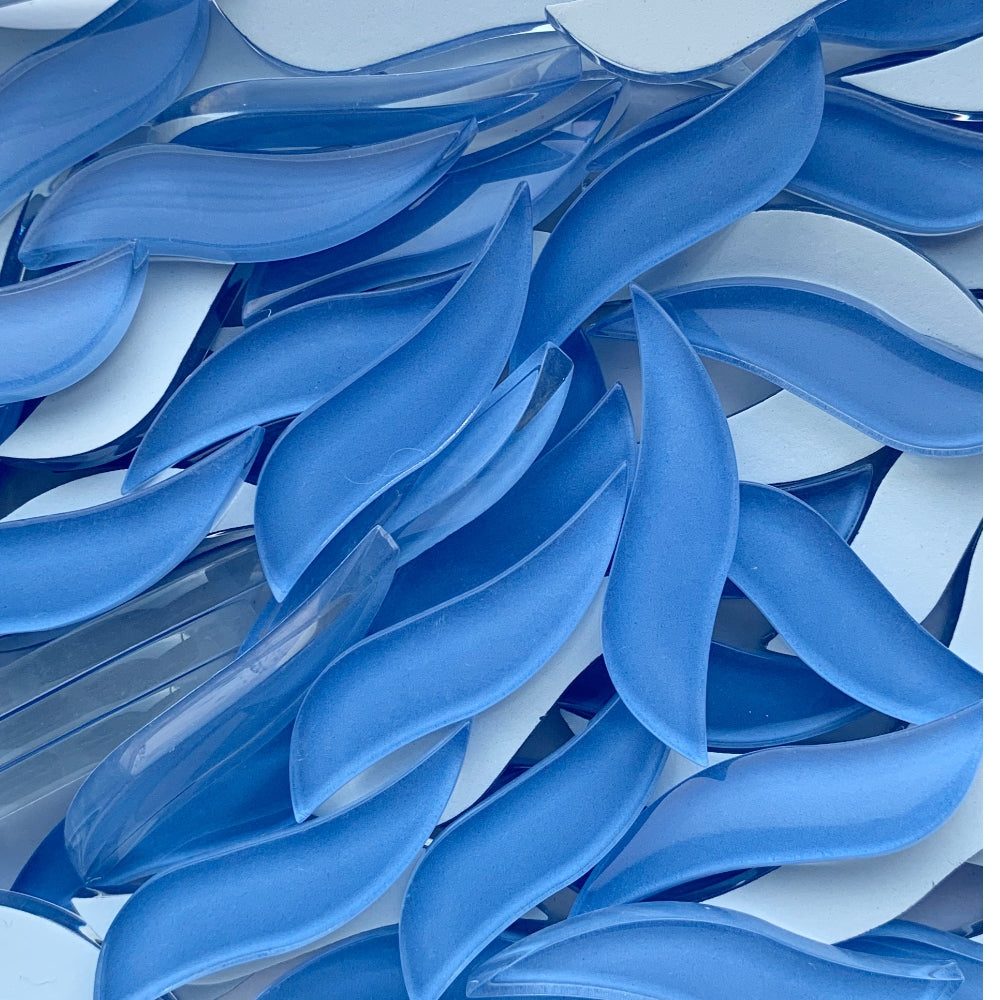 Gewellte Blütenblätter Luft Blau