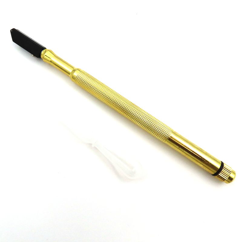Glass cutter with oil reservoir, slim head and brass handle