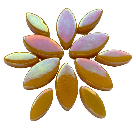 Ottoman Květinové okvětní plátky Perleť Jantar