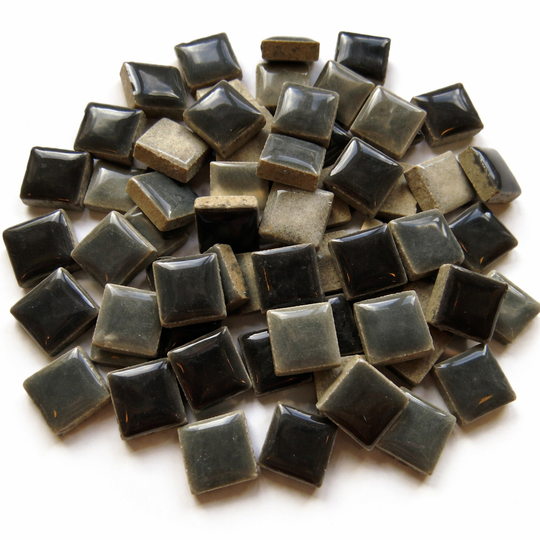 Keramická směs šedé a bílé barvy 12 mm