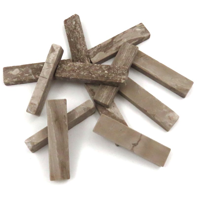 Marmorstangen mit grauer Holzmaserung