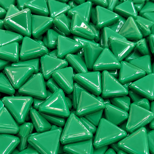 Mini skleněná mozaika trojúhelníková smrkově zelená