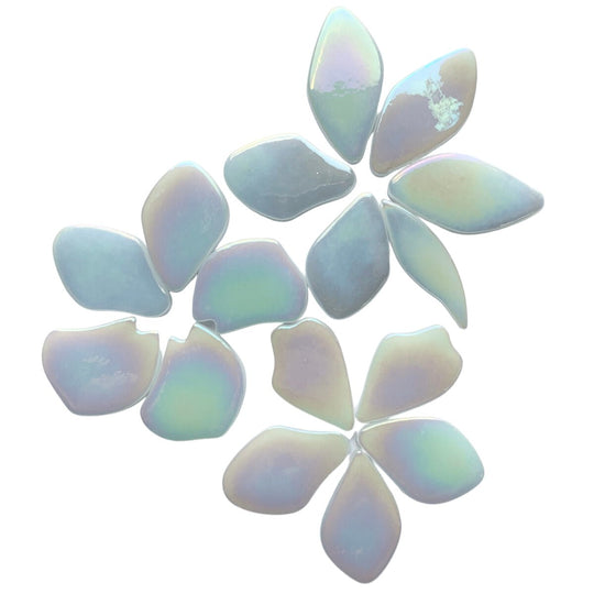 Skleněné okvětní lístky perleťové bílé