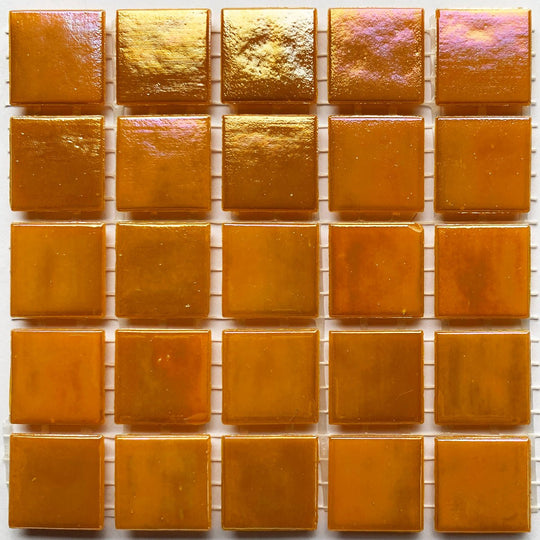 Skleněná mozaika s duhovým leskem 20 mm Oranžová