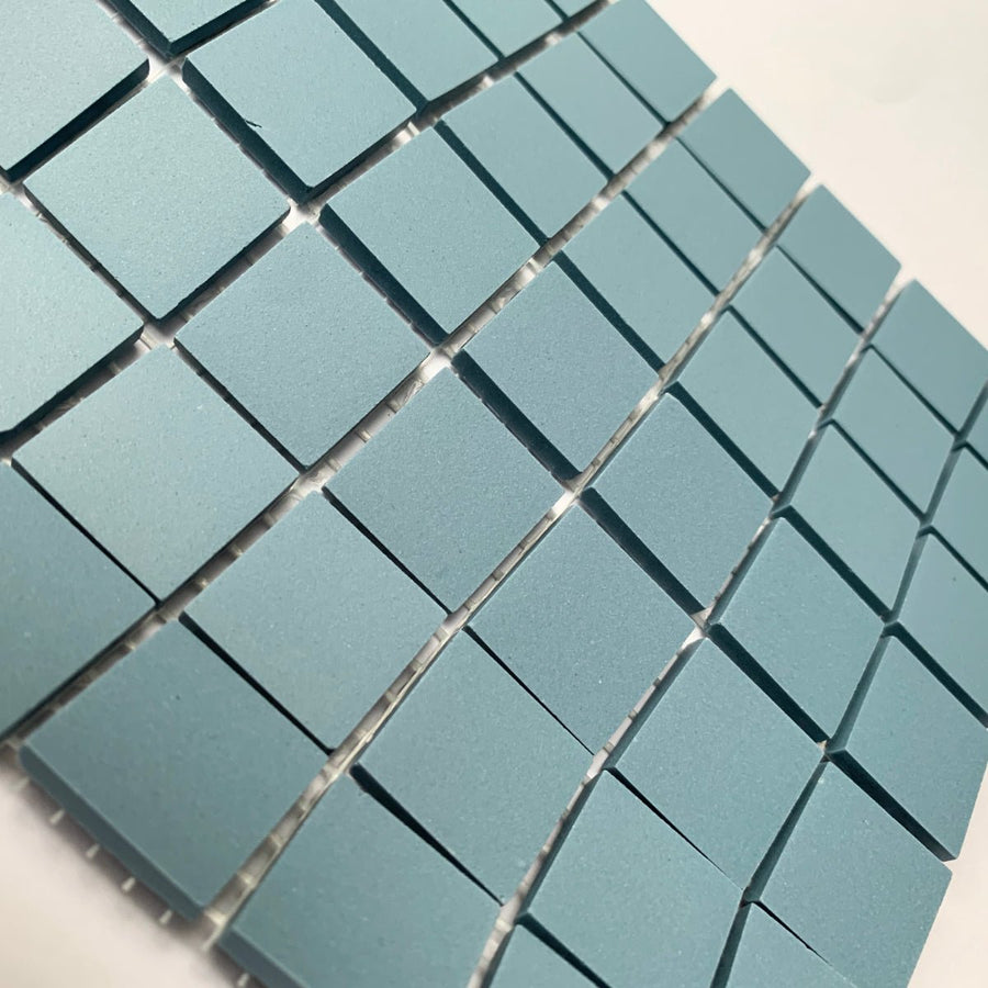 Winckelmans Bleu – matné mozaikové dlaždice 20x20 mm na síťce