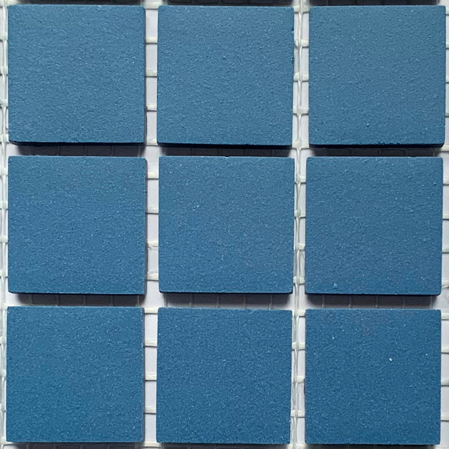Winckelmans Bleu Nuit – matné mozaikové dlaždice 20x20 mm na síťce