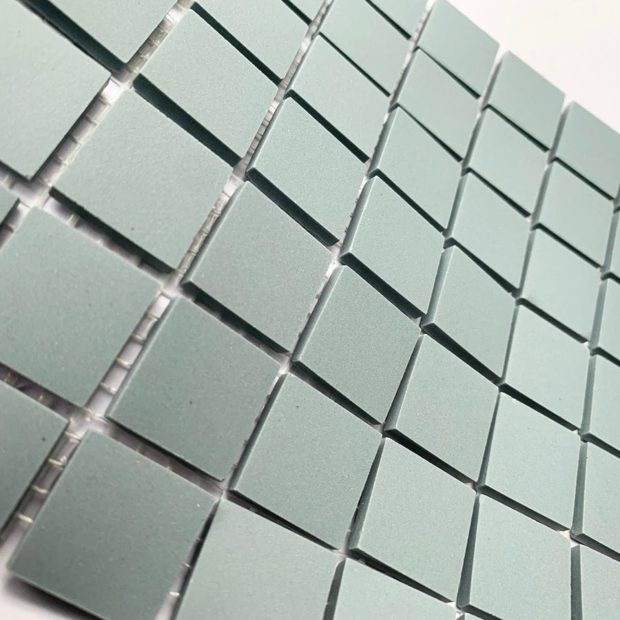 Winckelmans Bleu Pale – matné mozaikové dlaždice 20x20 mm na síťce