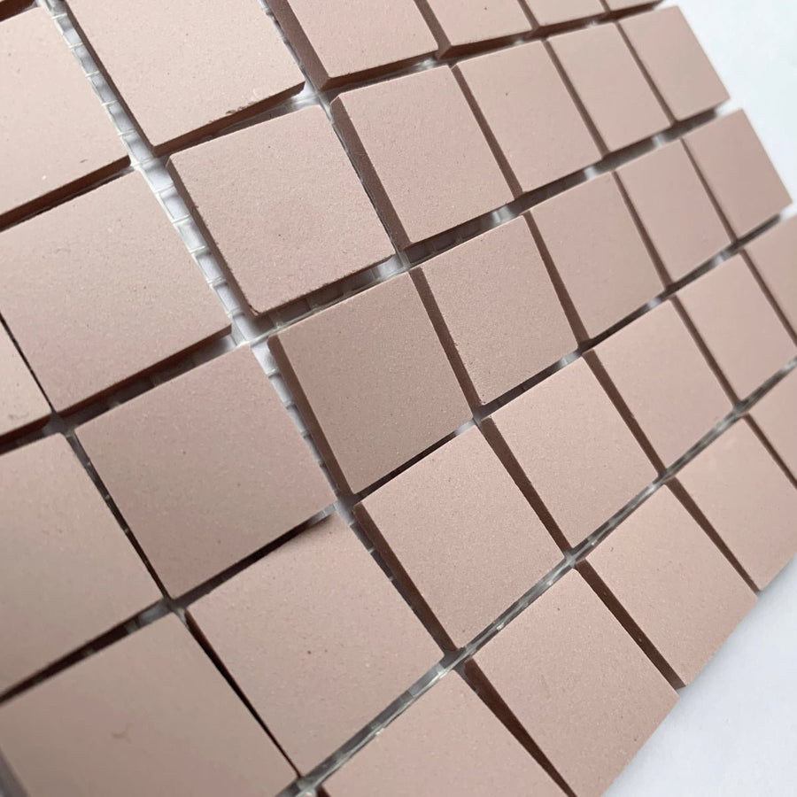 Winckelmans Rose – matte Mosaikfliesen im Format 20x20 mm auf Netz